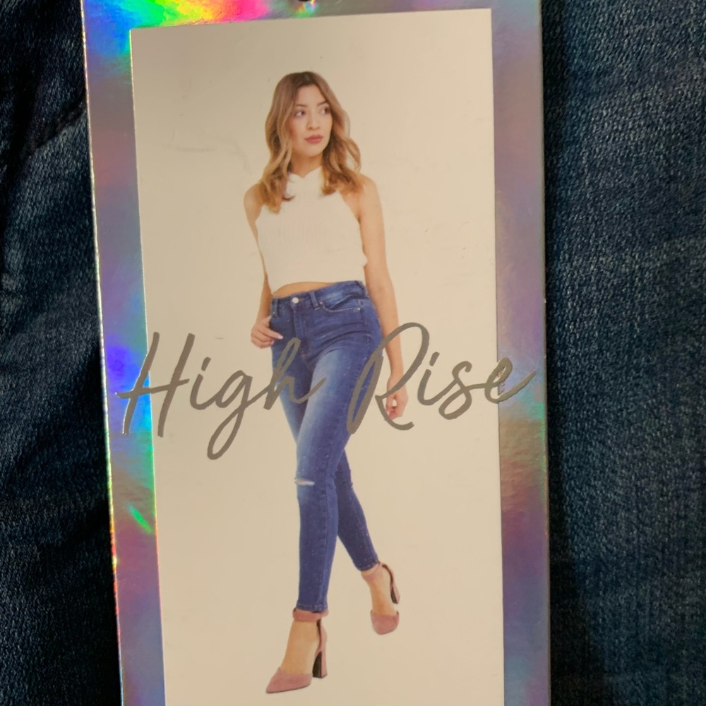 High Rise Distressed Jeans - Picture 3 of 5